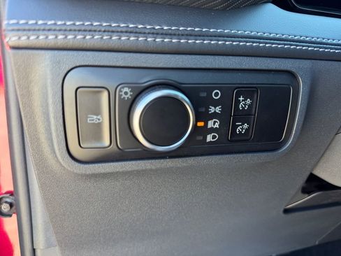 Used 2025 Ford Mustang Premium image 25