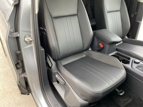 Used 2023 Volkswagen Tiguan SE w/ Panoramic Sunroof Package AWD/4WD image 34