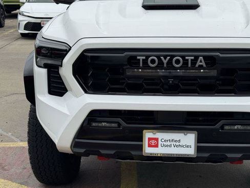 Certified 2025 Toyota Tacoma TRD Pro AWD/4WD image 5