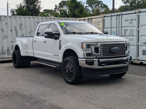 Used 2022 Ford F350 Lariat w/ Lariat Ultimate Package AWD/4WD image 1