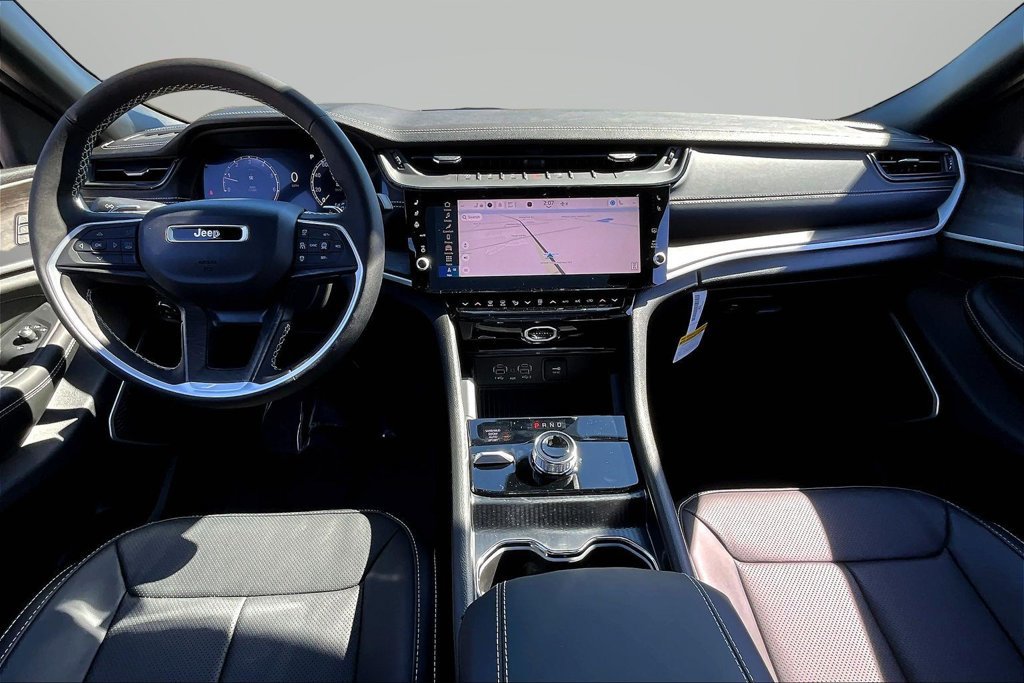 New 2027 Jeep Grand Cherokee Limited AWD/4WD image 5