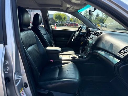Used 2009 Toyota Highlander Sport w/ Extra Value Pkg 5 AWD/4WD image 9