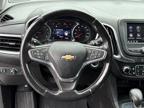 Used 2022 Chevrolet Equinox LT w/ Driver Convenience Package image 18