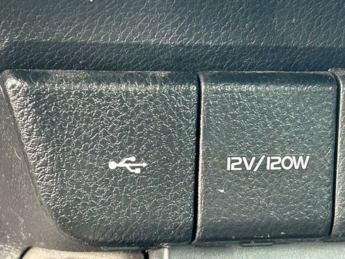 Used 2022 Toyota Camry SE image 17