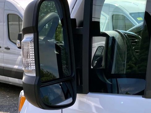 Used 2025 RAM ProMaster 2500 w/ U-Haul Equipment Group FWD image 32