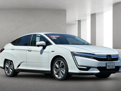 Used 2020 Honda Clarity Touring image 1