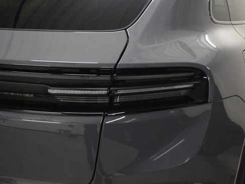New 2026 Porsche Macan 4 Electric AWD/4WD image 12