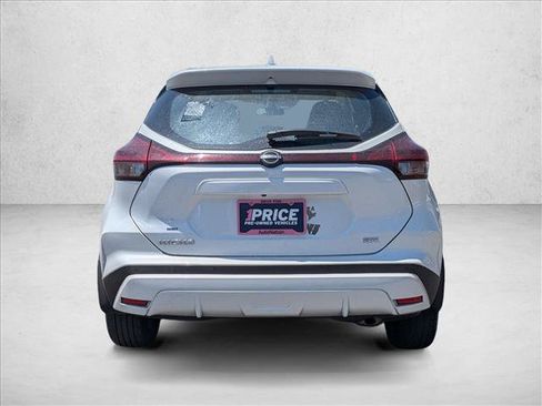 Used 2024 Nissan Kicks SR w/ SR Premium Package FWD image 6