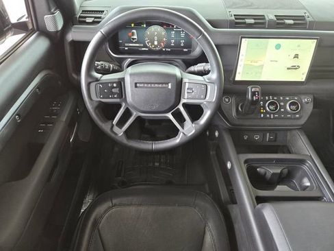 Used 2024 Land Rover Defender 130 X-Dynamic SE AWD/4WD image 15