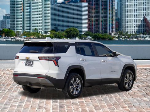 Used 2025 Chevrolet Equinox LT image 5