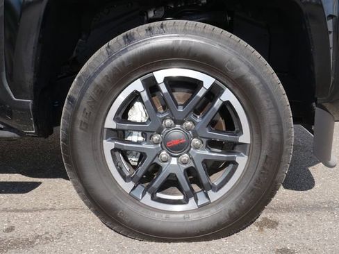 Used 2025 Toyota Tacoma TRD Sport AWD/4WD image 11