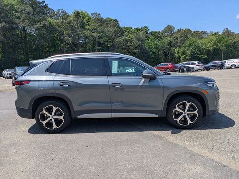 New 2026 Volkswagen Tiguan SE AWD/4WD image 3