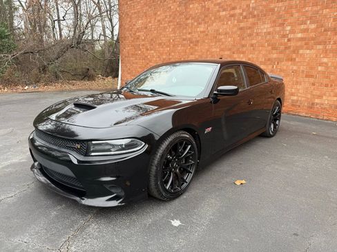 Used 2018 Dodge Charger R/T Scat Pack w/ Dynamics Package image 5