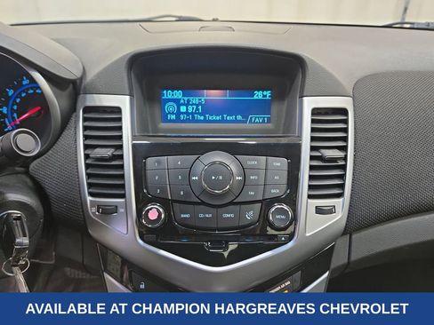 Used 2011 Chevrolet Cruze LT image 18