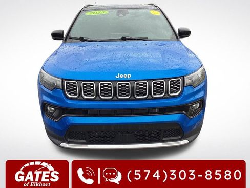 Used 2025 Jeep Compass Limited AWD/4WD image 2