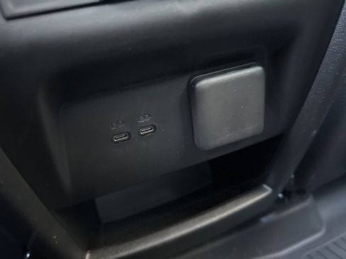 Used 2026 Chevrolet Traverse LT w/ Midnight/Sport Edition image 34