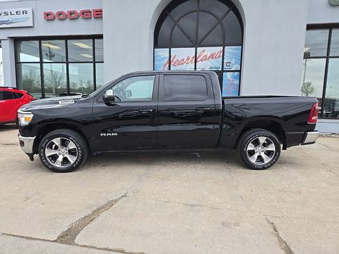 Used 2023 RAM 1500 Laramie AWD/4WD image 5