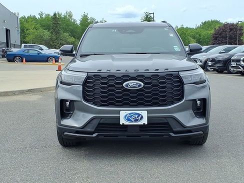 Used 2025 Ford Explorer ST-Line AWD/4WD image 2
