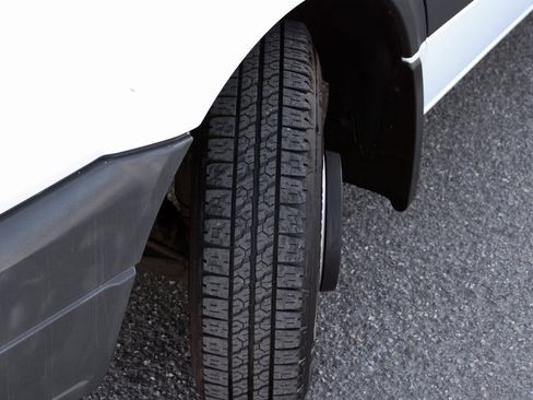 Used 2012 Mercedes-Benz Sprinter 3500 image 33