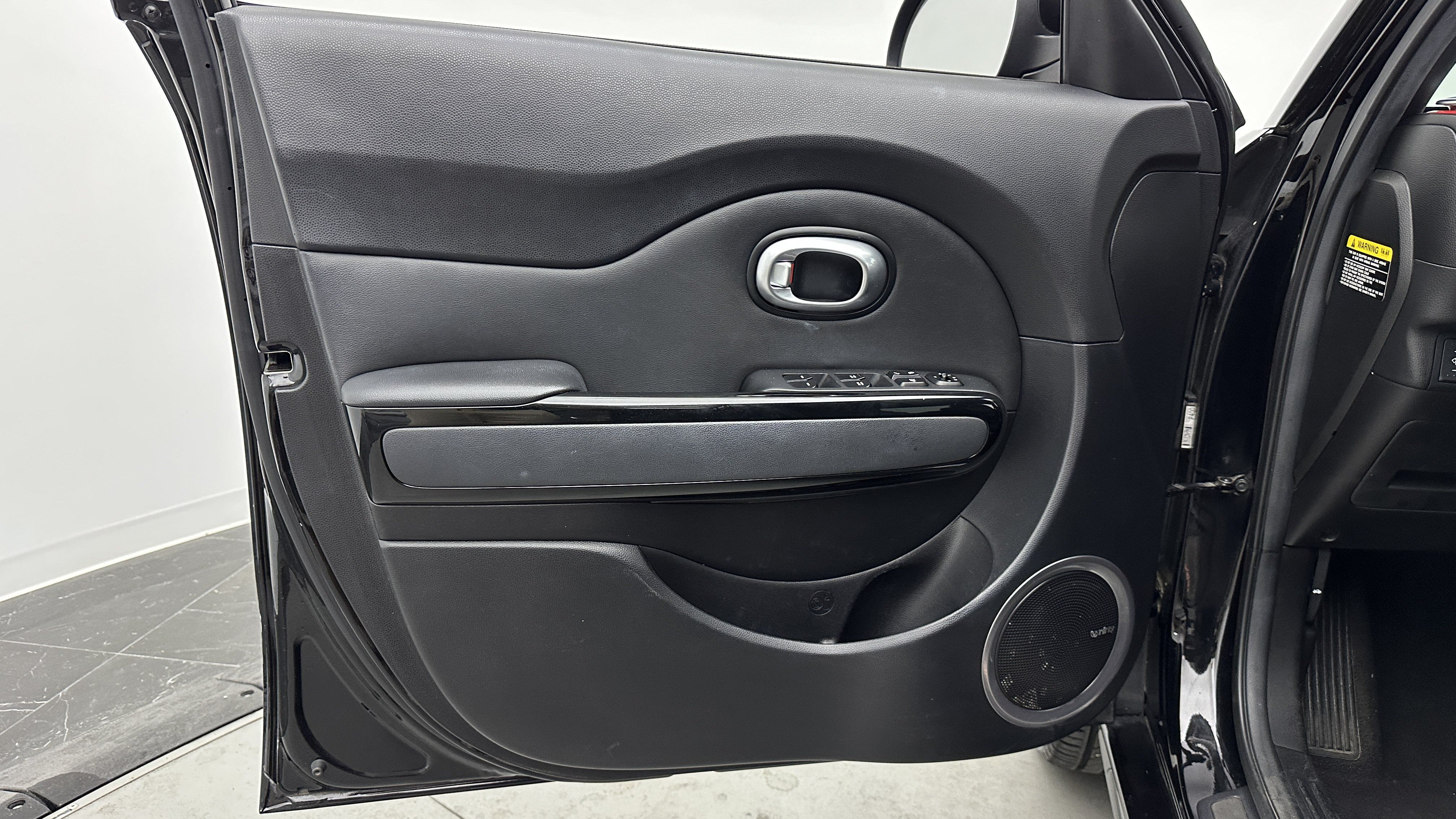 Used 2016 Kia Soul + w/ Tarmac Special Edition FWD image 21