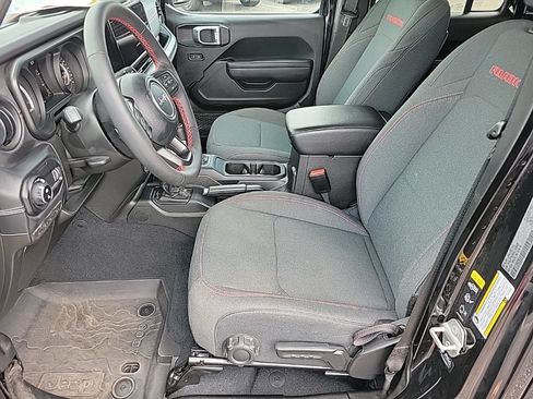 Used 2024 Jeep Gladiator Rubicon w/ Convenience Group AWD/4WD image 10