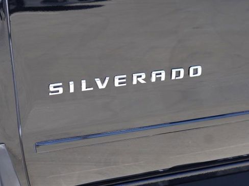Used 2018 Chevrolet Silverado 1500 LT w/ All Star Edition AWD/4WD image 11