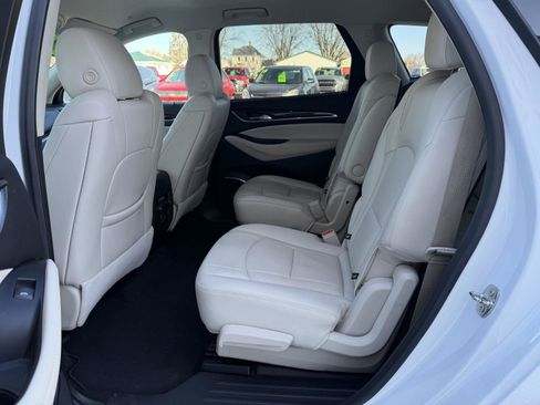 Used 2023 Buick Enclave Essence AWD/4WD image 22