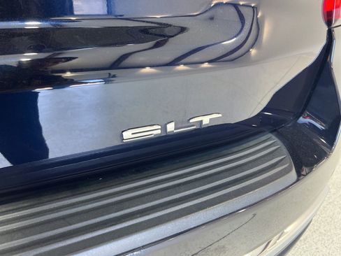 Used 2024 GMC Yukon SLT image 24