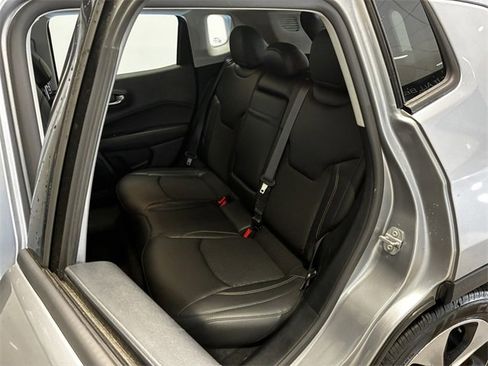 Used 2018 Jeep Compass Latitude w/ Popular Equipment Group image 23