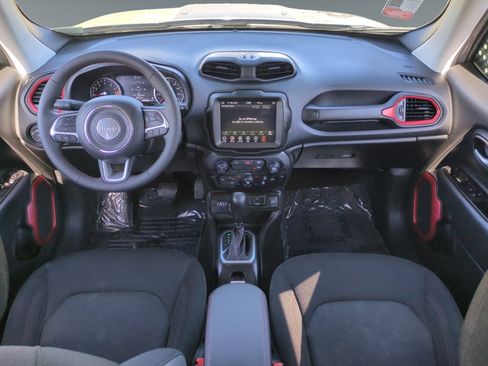 Used 2023 Jeep Renegade Trailhawk image 11