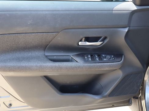 Used 2025 Nissan Kicks SV w/ Charging Package AWD/4WD image 19