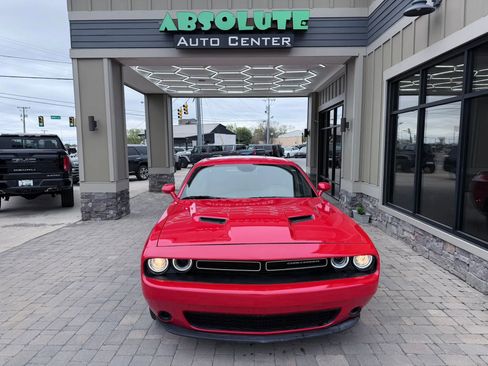 Used 2023 Dodge Challenger SXT RWD image 27