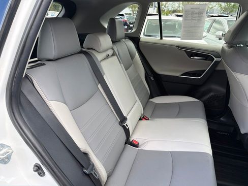 Used 2021 Toyota RAV4 Limited AWD/4WD image 16
