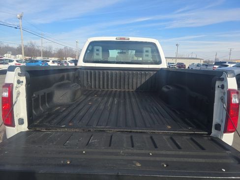 Used 2014 Ford F250 XL w/ Power Equipment Group image 19