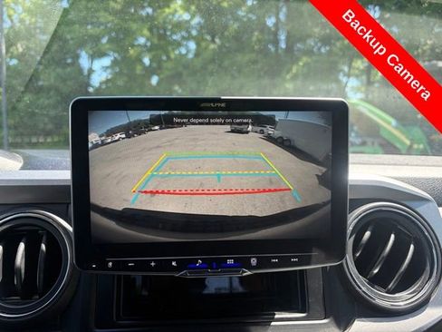 Used 2019 Toyota Tacoma SR5 RWD image 19