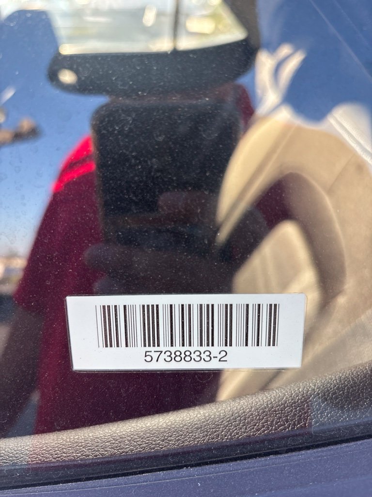 Used 2025 Hyundai Venue SEL FWD image 6