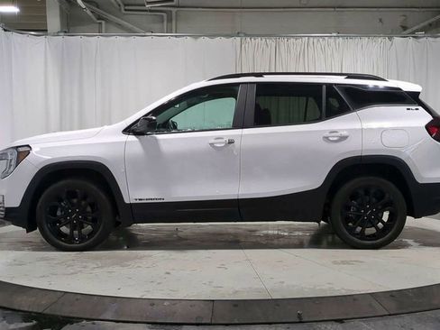 Used 2022 GMC Terrain SLE w/ Driver Convenience Package image 6
