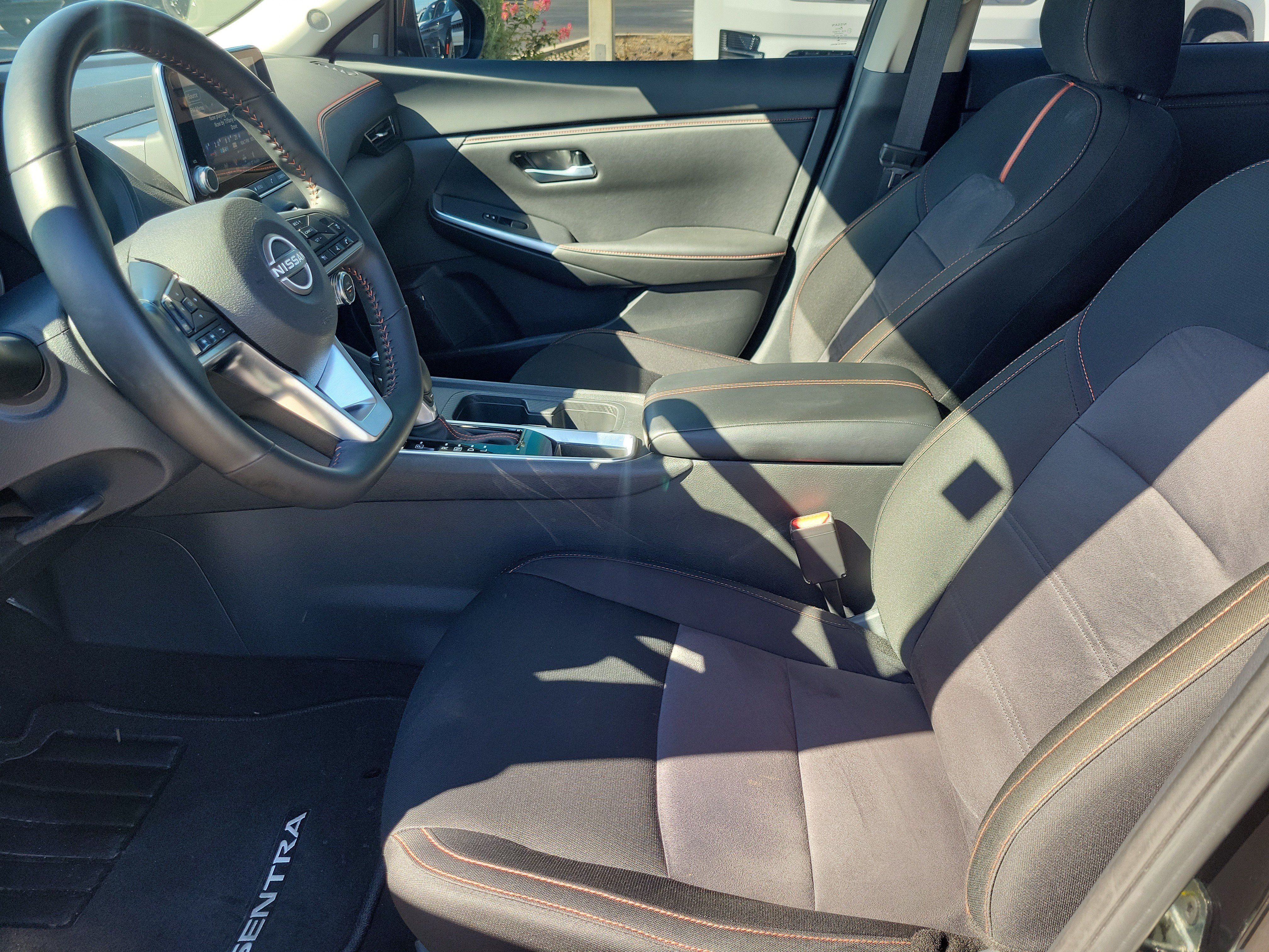 Used 2025 Nissan Sentra SR w/ Midnight Edition FWD image 19
