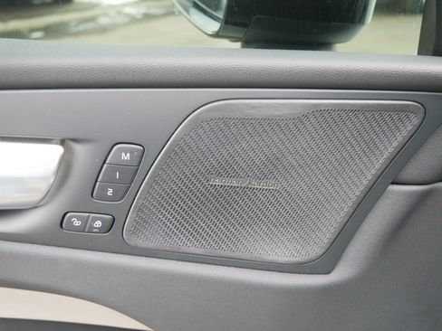 Used 2026 Volvo XC60 B5 Plus w/ Climate Package image 17