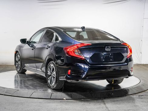 Used 2017 Honda Civic EX-T image 2