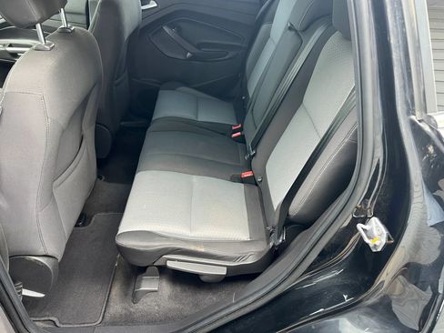 Used 2018 Ford Escape SE FWD image 10