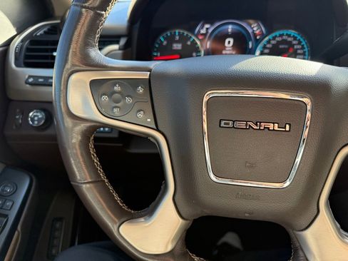 Used 2018 GMC Yukon Denali w/ Denali Ultimate Package image 18
