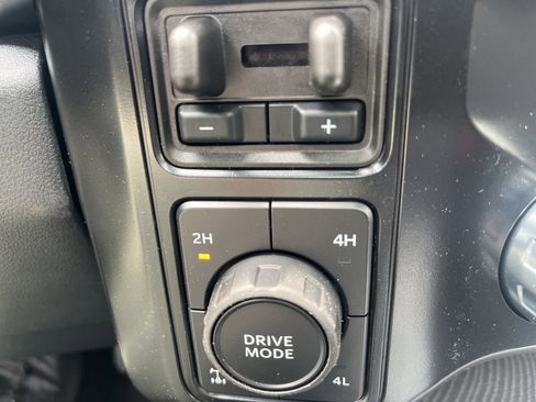 New 2025 Ford F250 Platinum image 21