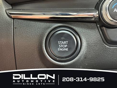 Used 2022 MAZDA MAZDA3 s FWD image 22