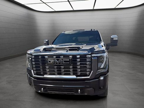 Used 2024 GMC Sierra 3500 Denali Ultimate AWD/4WD image 1