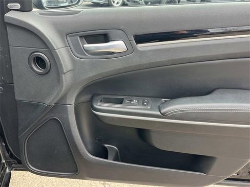 Used 2023 Chrysler 300 S image 22