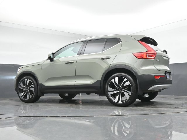 Used 2025 Volvo XC40 B5 Ultra w/ Climate Package AWD/4WD image 40