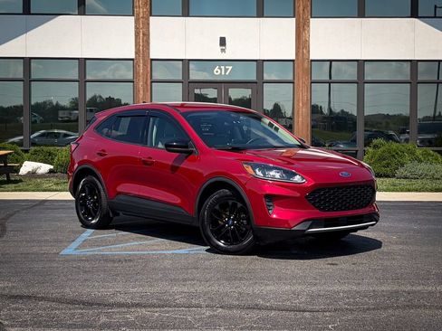 Used 2020 Ford Escape SE Sport AWD/4WD image 1