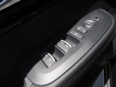 Certified 2025 Acura ADX AWD image 25