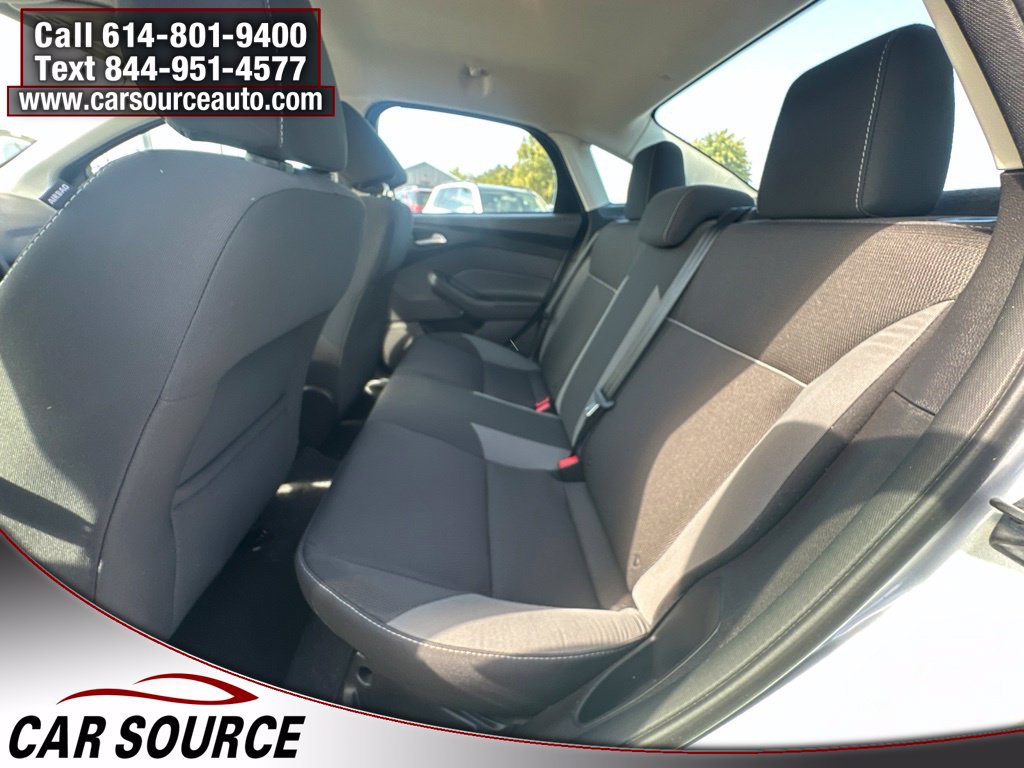 Used 2013 Ford Focus SE FWD image 16